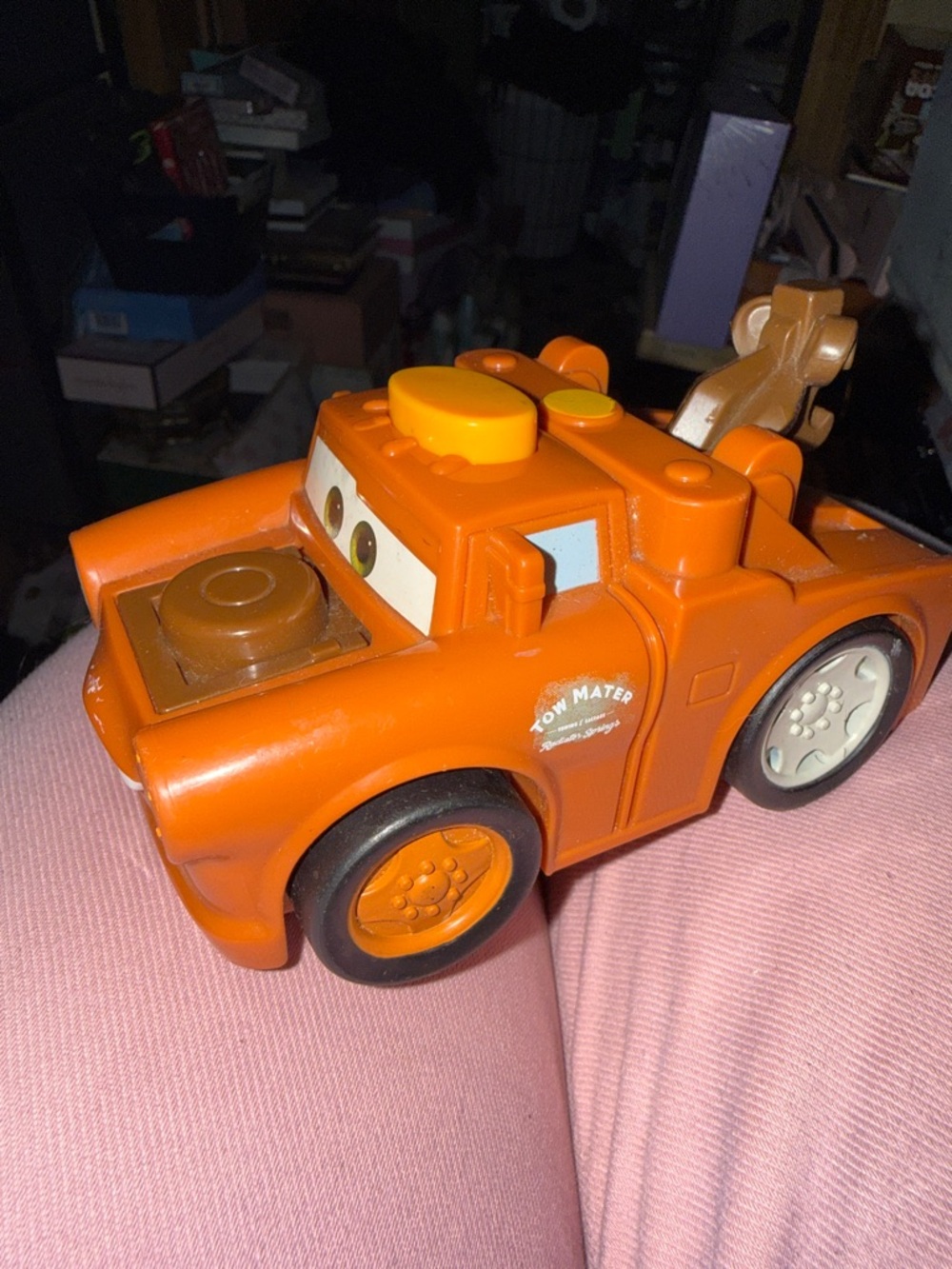 Disney Pixar Cars 2 “Tow Mater” Truck Talks & has Flashlight!!